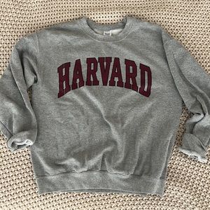 Harvard Crew Neck